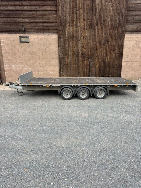 Ifor Williams 16ft Tri Axle Trailer.