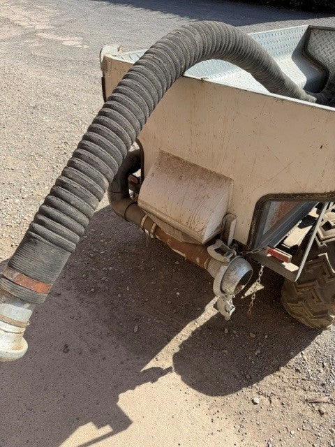 Feed Blower Trailer for Wheat and pellet.