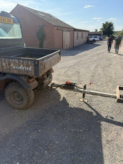 Feed Blower Trailer for Wheat and pellet.