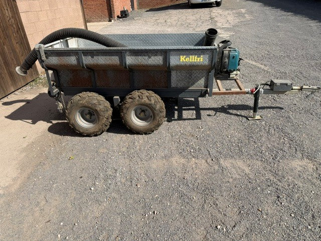 Feed Blower Trailer for Wheat and pellet.