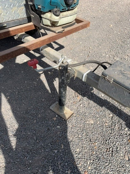 Feed Blower Trailer for Wheat and pellet.